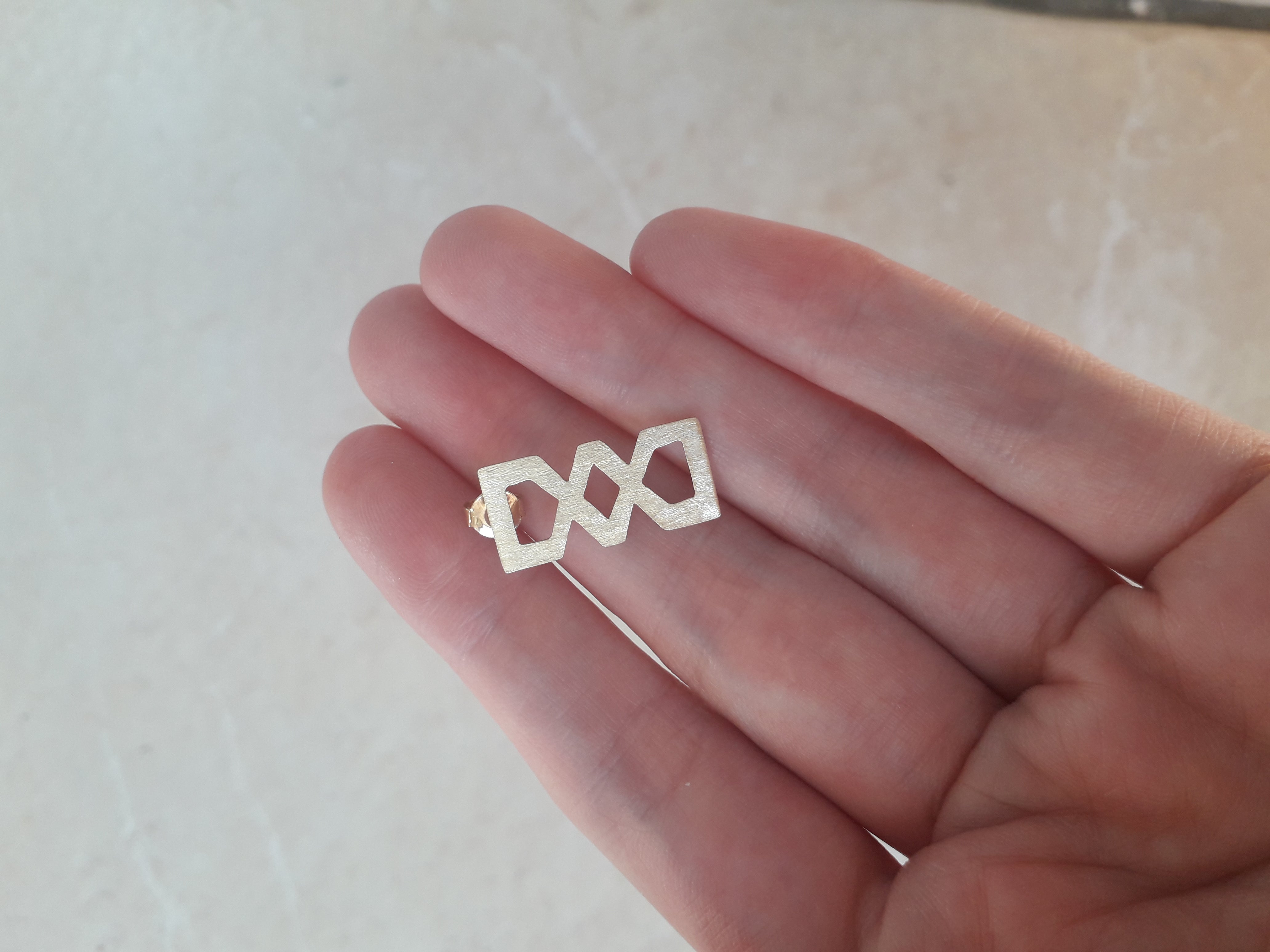 Girih bar Earrings in Gold Vermeil